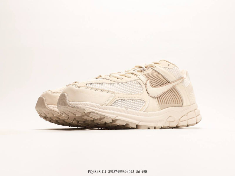 NIKE ZOOM Vomero 5   Sail Light Orewood Brown
