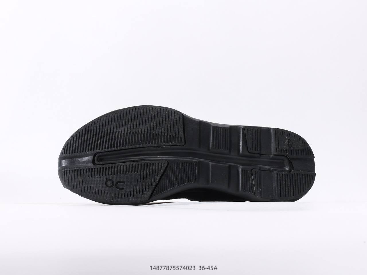 على Kith X cloudzone Kith Black