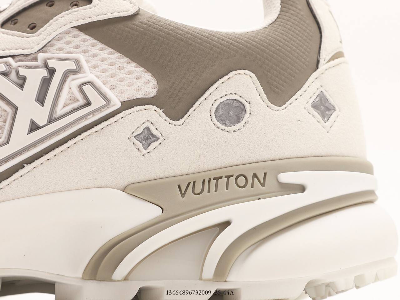 Louis Vuitton Skate Runner Tatic White