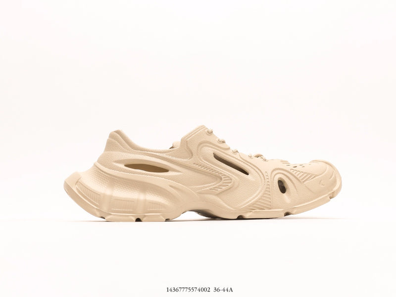 حذاء Balenciaga HD برباط باللون البيج
