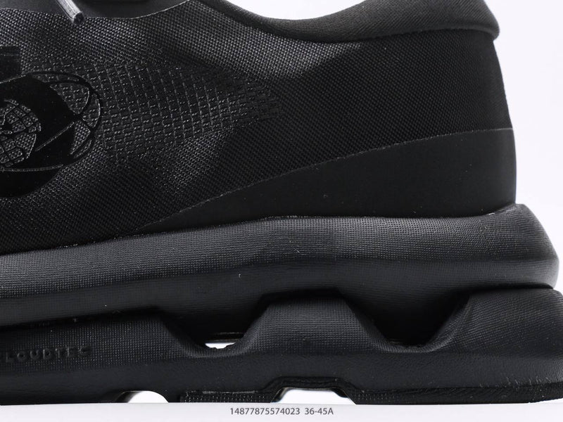 على Kith X cloudzone Kith Black