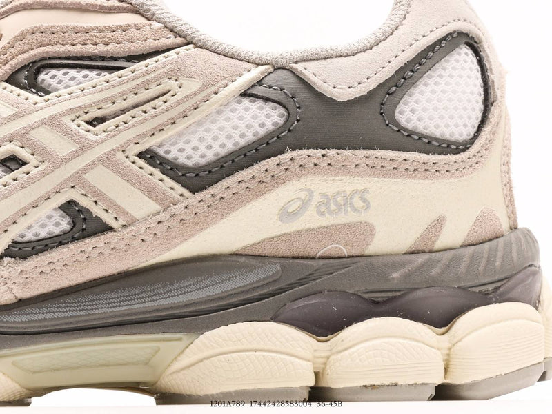 حذاء ASICS GEL-NYC باللون الرمادي الكريمي