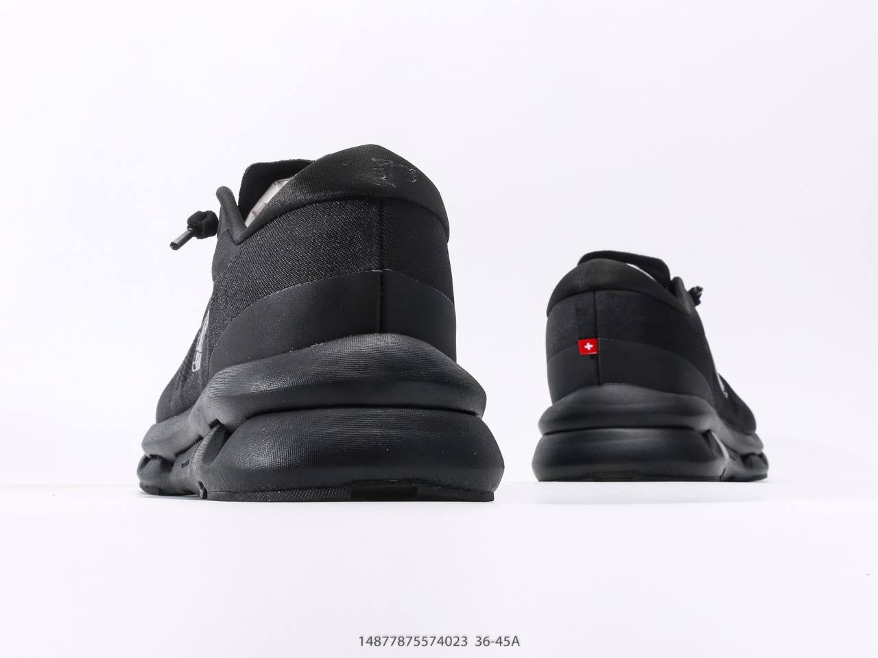 على Kith X cloudzone Kith Black