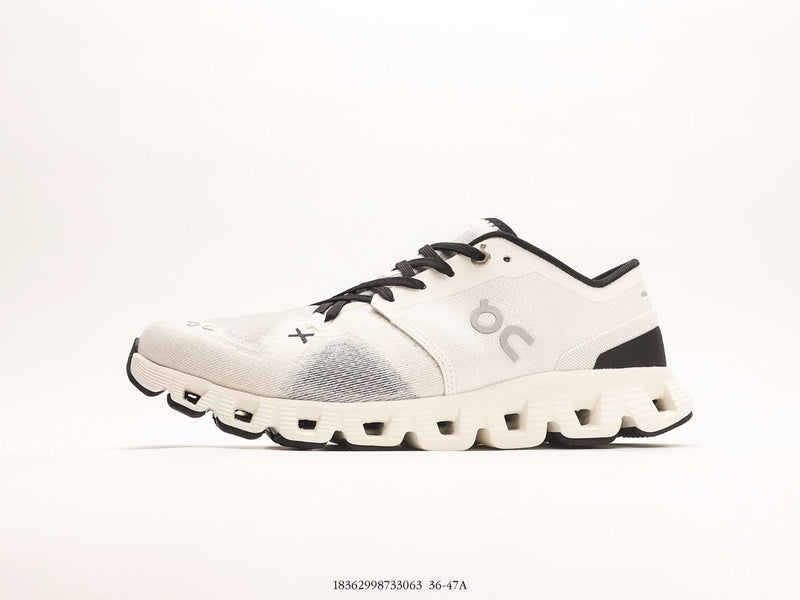 حذاء الجري Cloud X 3 باللون العاجي الأسود