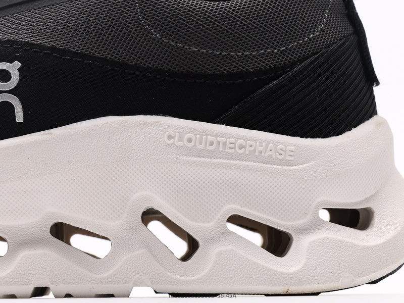 حذاء Loewe X Cloudtilt 2 أسود وأبيض
