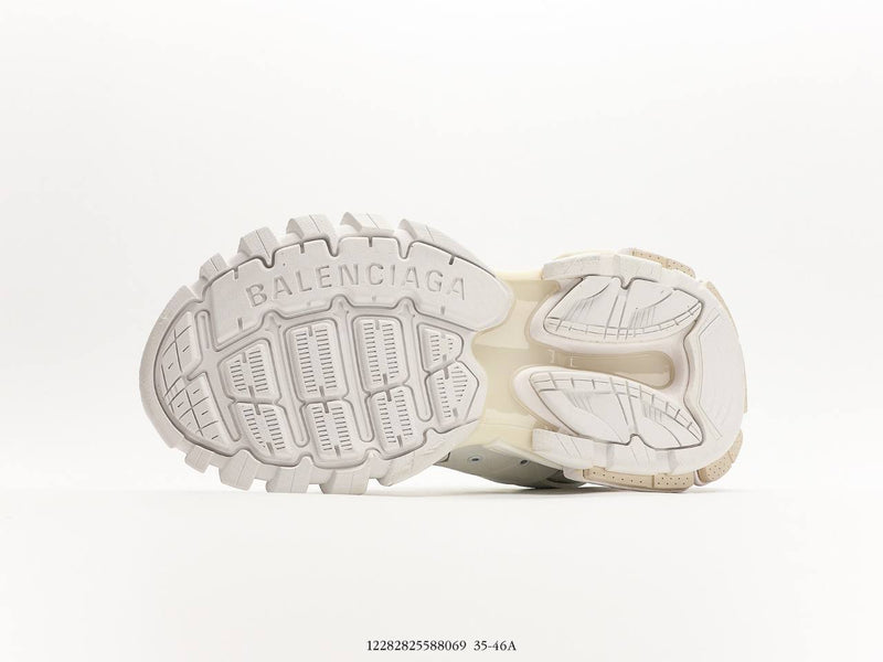 حذاء Balenciaga Track باللون الأبيض