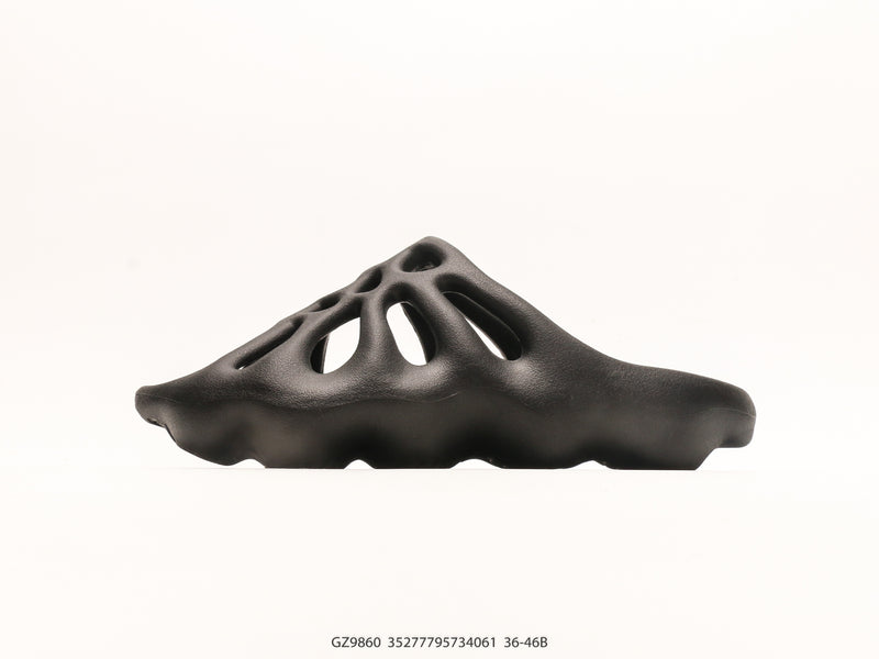 حذاء Yeezy 450 SLIDE من Adidas Originals