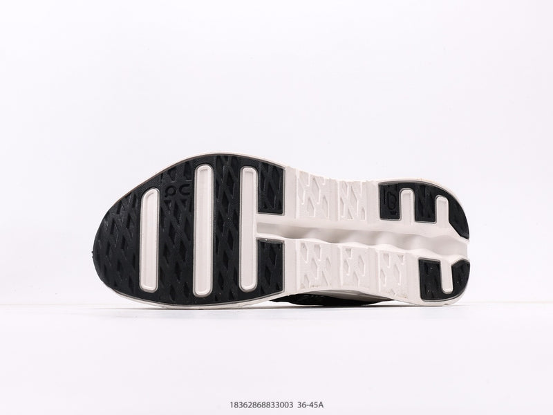 حذاء Loewe X Cloudtilt 2 أسود وأبيض