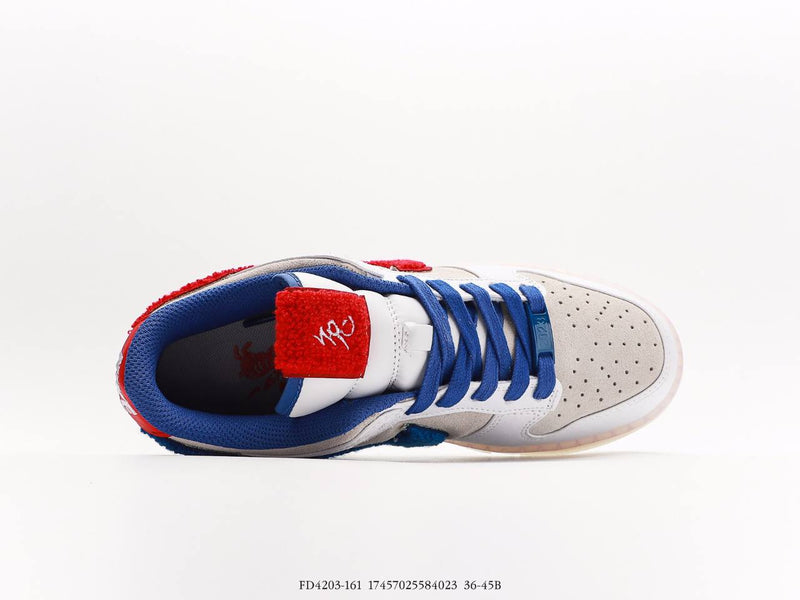 حذاء Nike SB Dunk Low من عام الأرنب