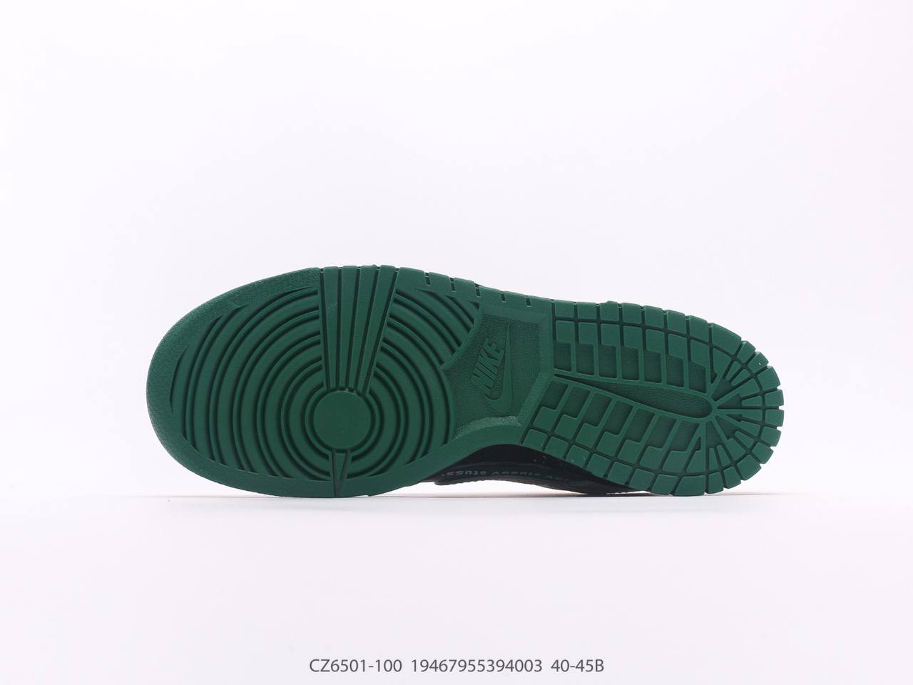 حذاء Nike SB Dunk Low Stussy