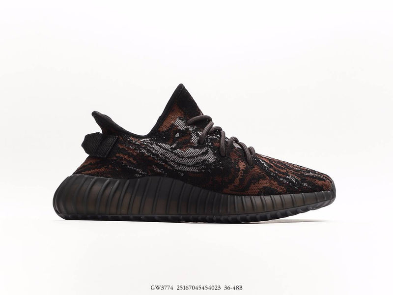 حذاء أديداس YEEZY BOOST 350 V2 باللونين الأسود والأزرق بتصميم تيرانوصور